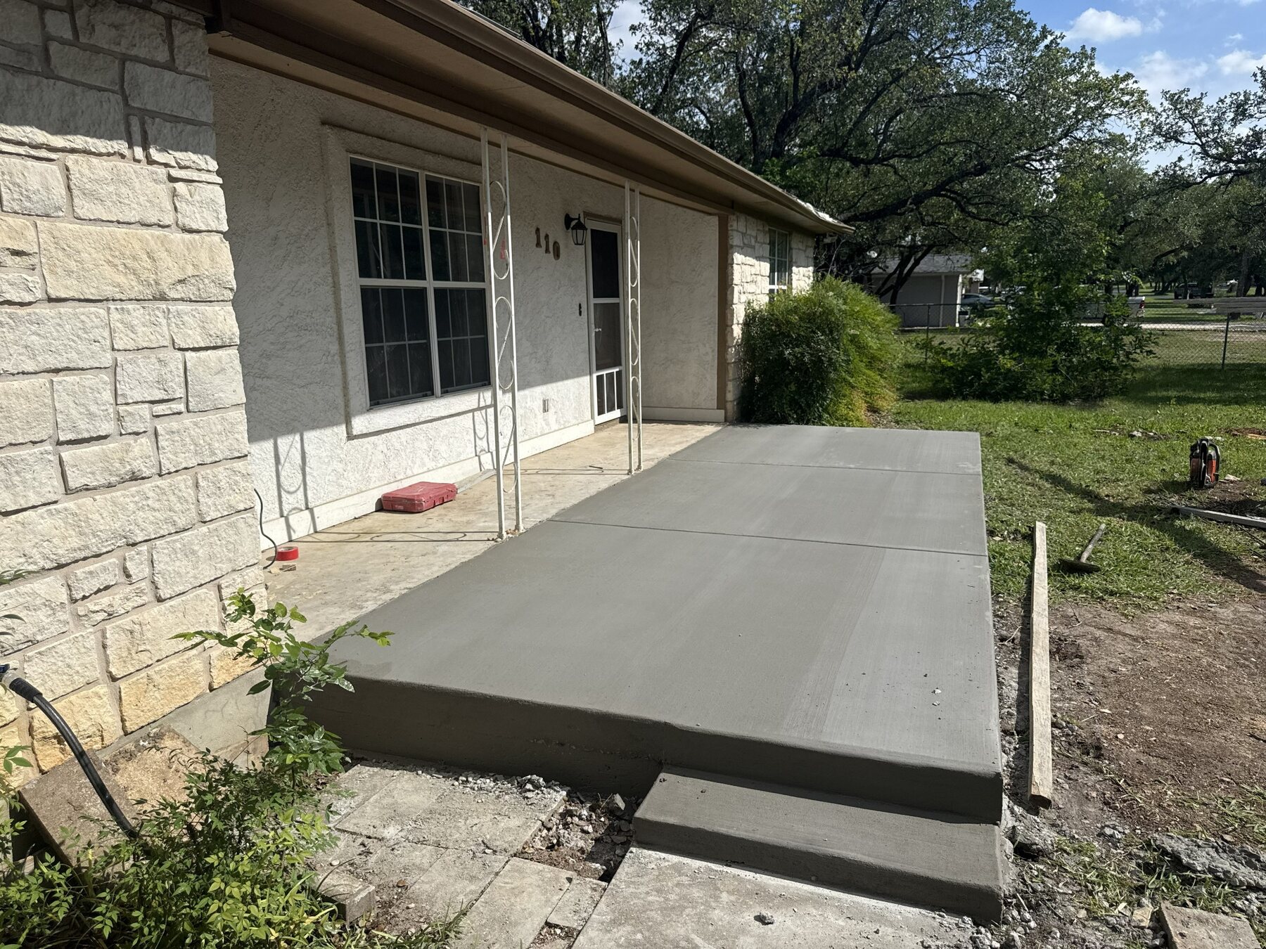 Sliding door thumbnail