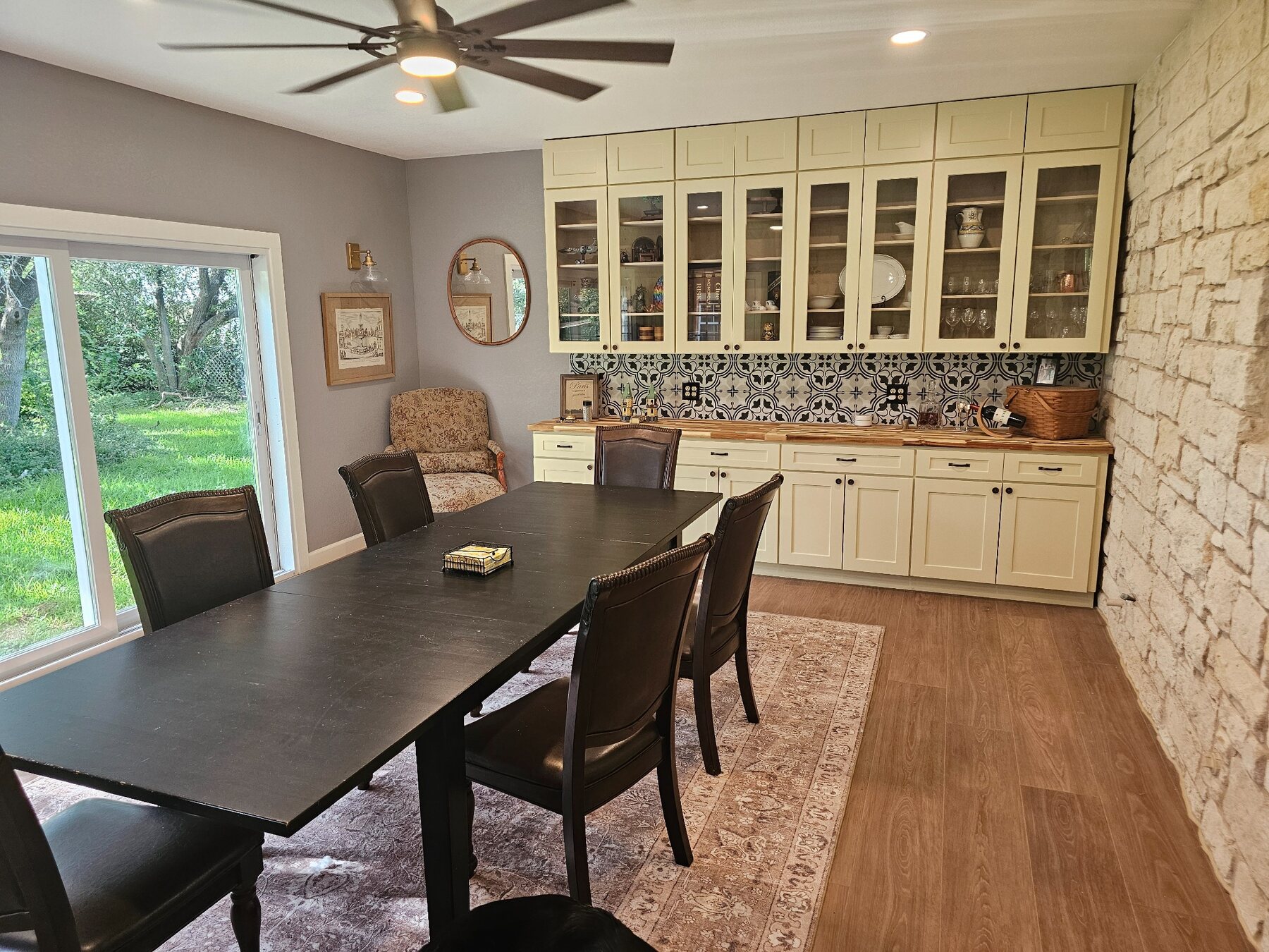 Kitchen and dining thumbnail